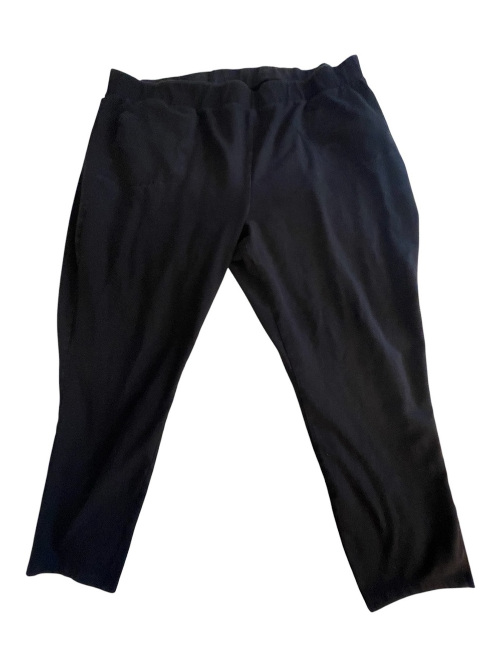 Torrid black Capri leggings, size 5.